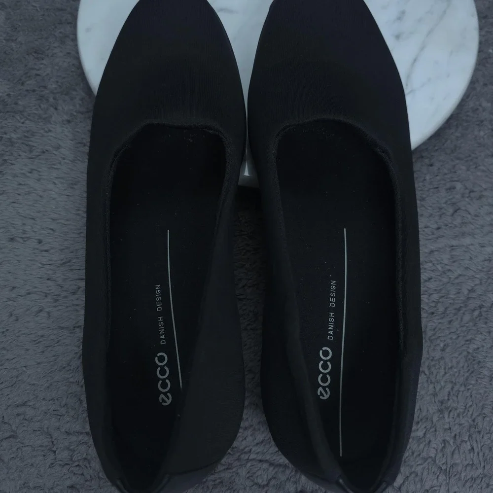 ECCO Shoes Womens Size 10 Black Fabric Slip On Flats Comfort Walking Casual